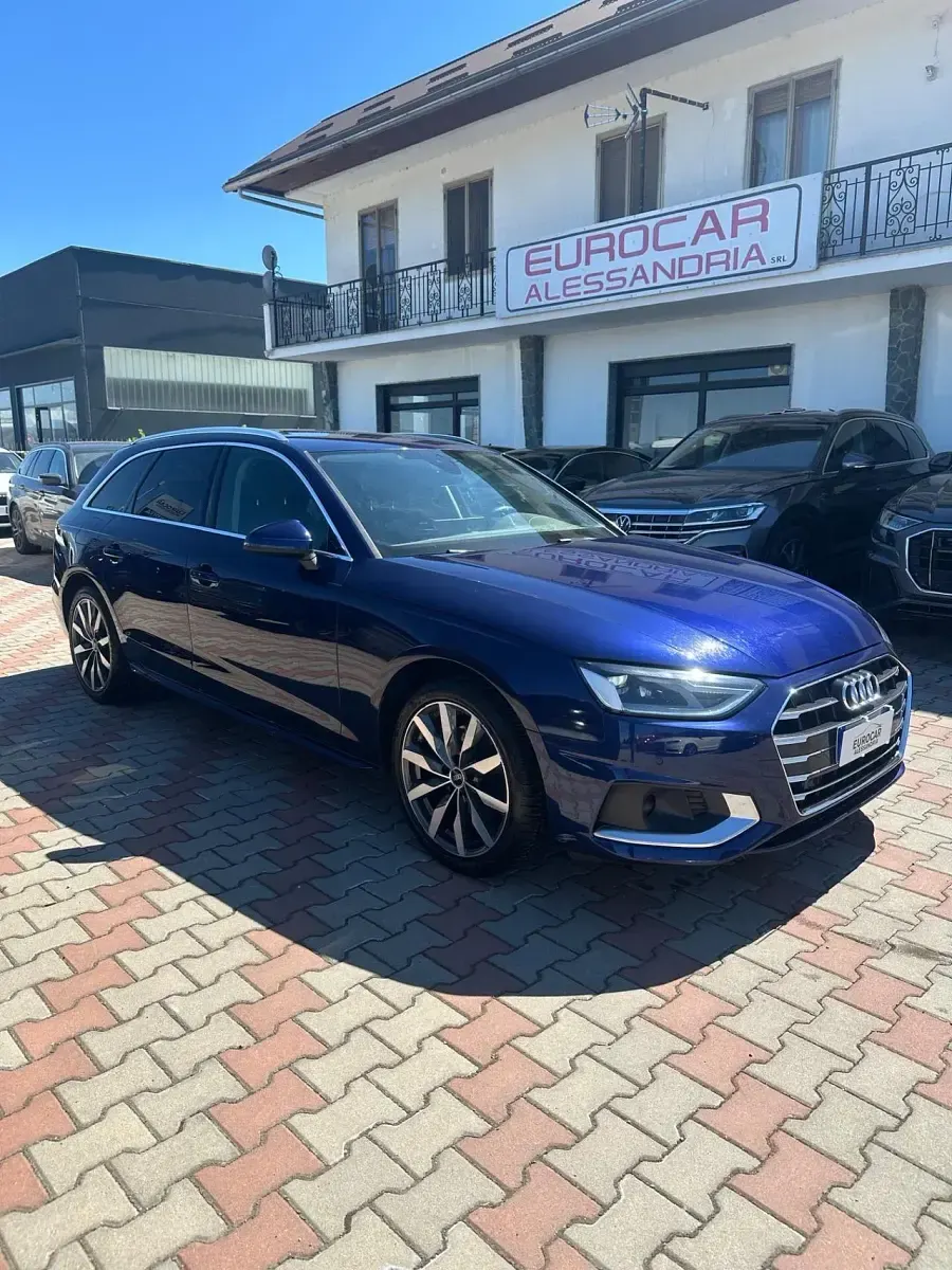 Begagnad Audi A4 Business 163 HK (119 kW) 2021 Blå Kombi