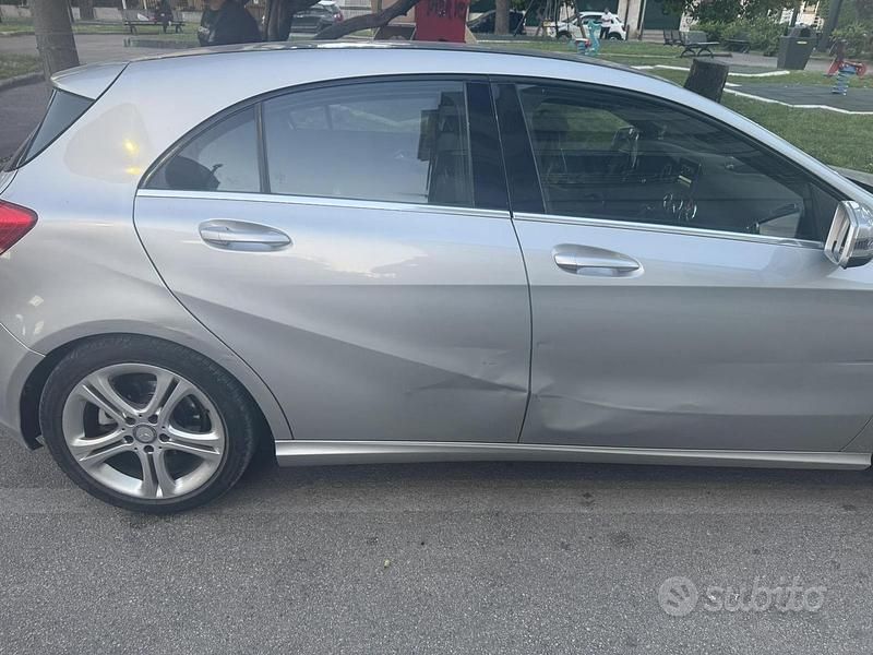 Occasion Mercedes A180 109 ch (80 kW) 2016 Gris Berline