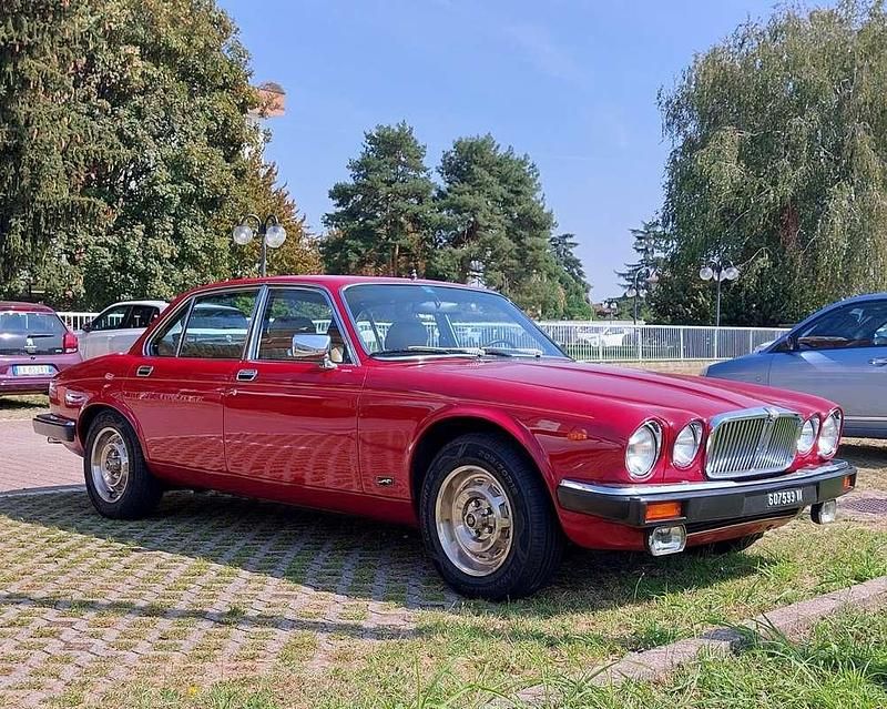 Usata 1979 Jaguar XJ12 Tre volumi | 11.000 € - Immagine 1/4