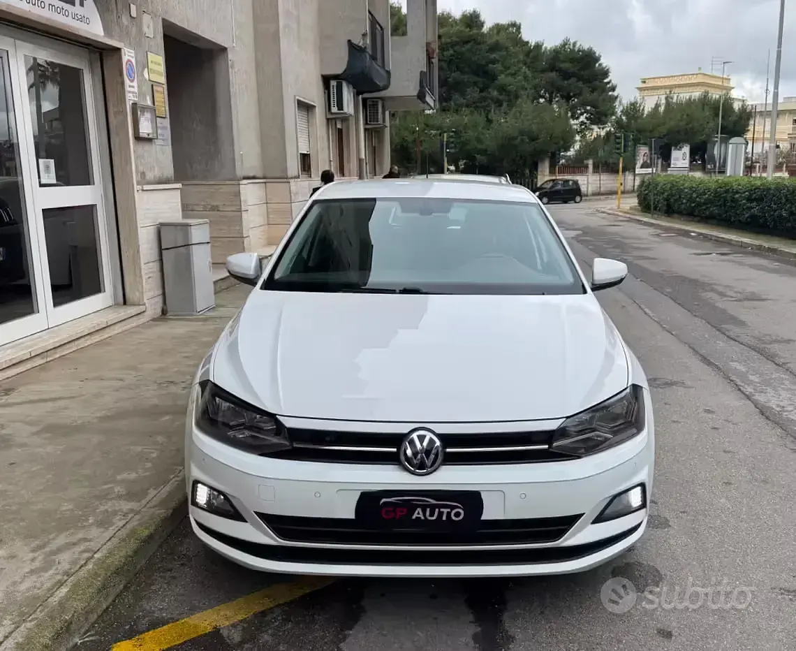 Begagnad VW Polo Highline 95 HK (69 kW) 2020 Svart Halvkombi