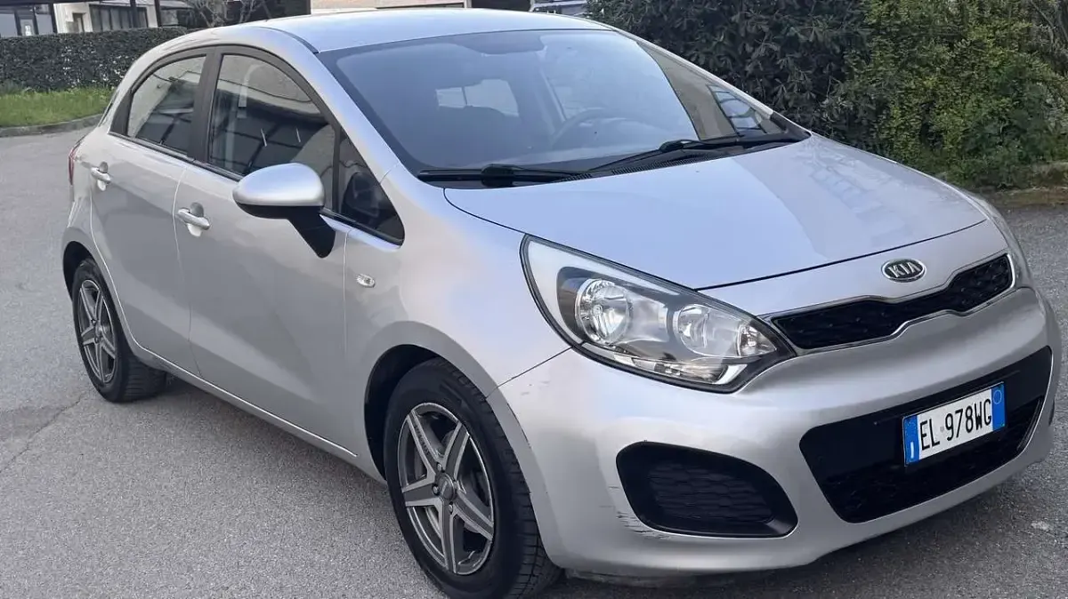 Usata Kia Rio EX 75 CV (55 kW) 2012 Other Berlina