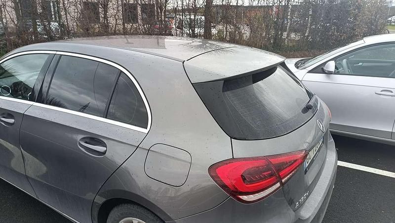 Usata Mercedes 180 116 CV (85 kW) 2019 Argento Berlina