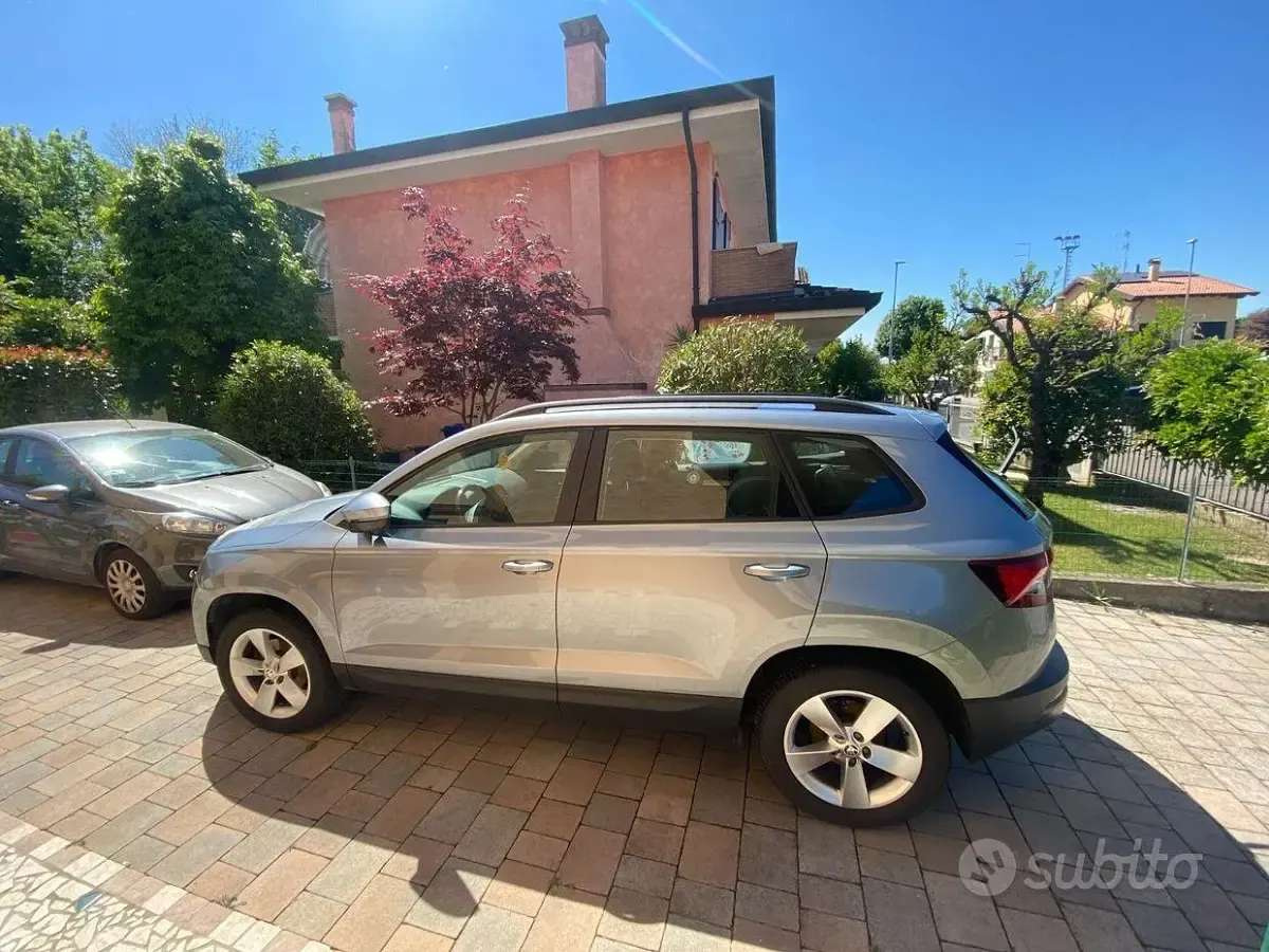 Usata Skoda Karoq 116 CV (85 kW) 2019 Grigio SUV