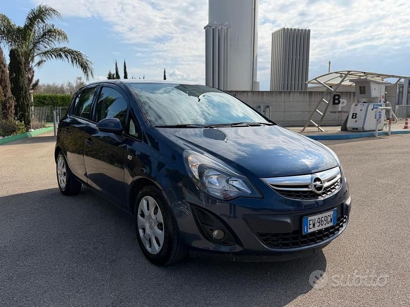 Usata Opel Corsa Edition 85 CV (62 kW) 2014 Blu Utilitaria