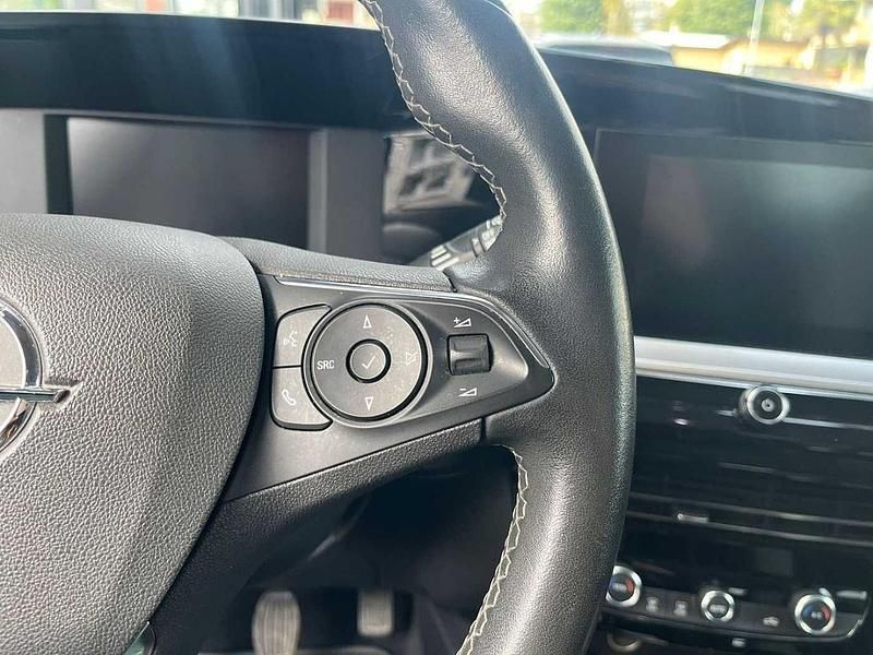 Usata Opel Mokka Elegance 101 CV (74 kW) 2022 Nero SUV
