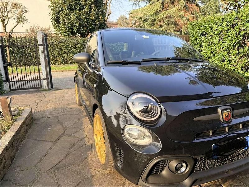 Nuova Abarth 695 190 CV (139 kW) 2025 Utilitaria
