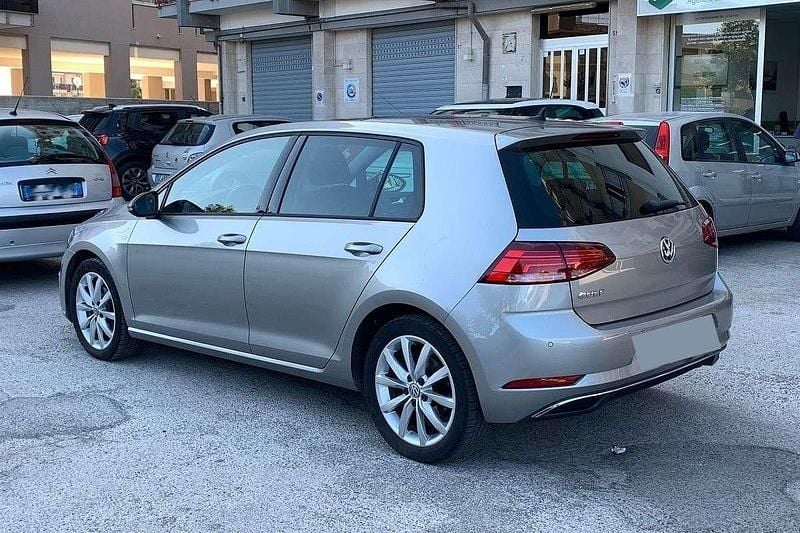 Usata VW Golf VII Business 116 CV (85 kW) 2018 Grigio Berlina