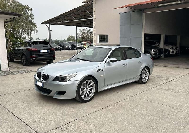 Blu/azzurro Usata 2005 BMW M5 Berlina | 50.000 € (Super prezzo) - Immagine 1/4