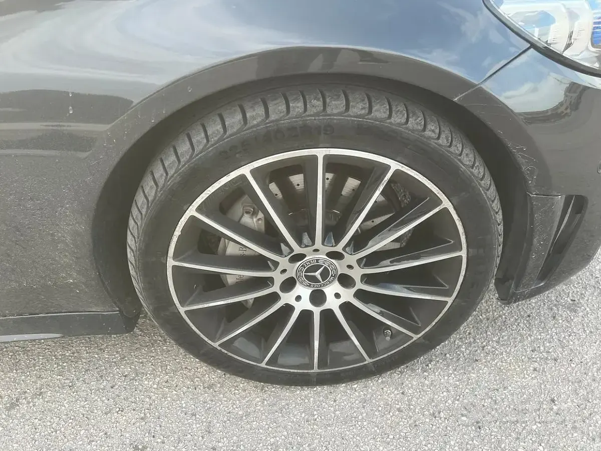 Usata Mercedes C300 245 CV (180 kW) 2019 Grigio Coupé