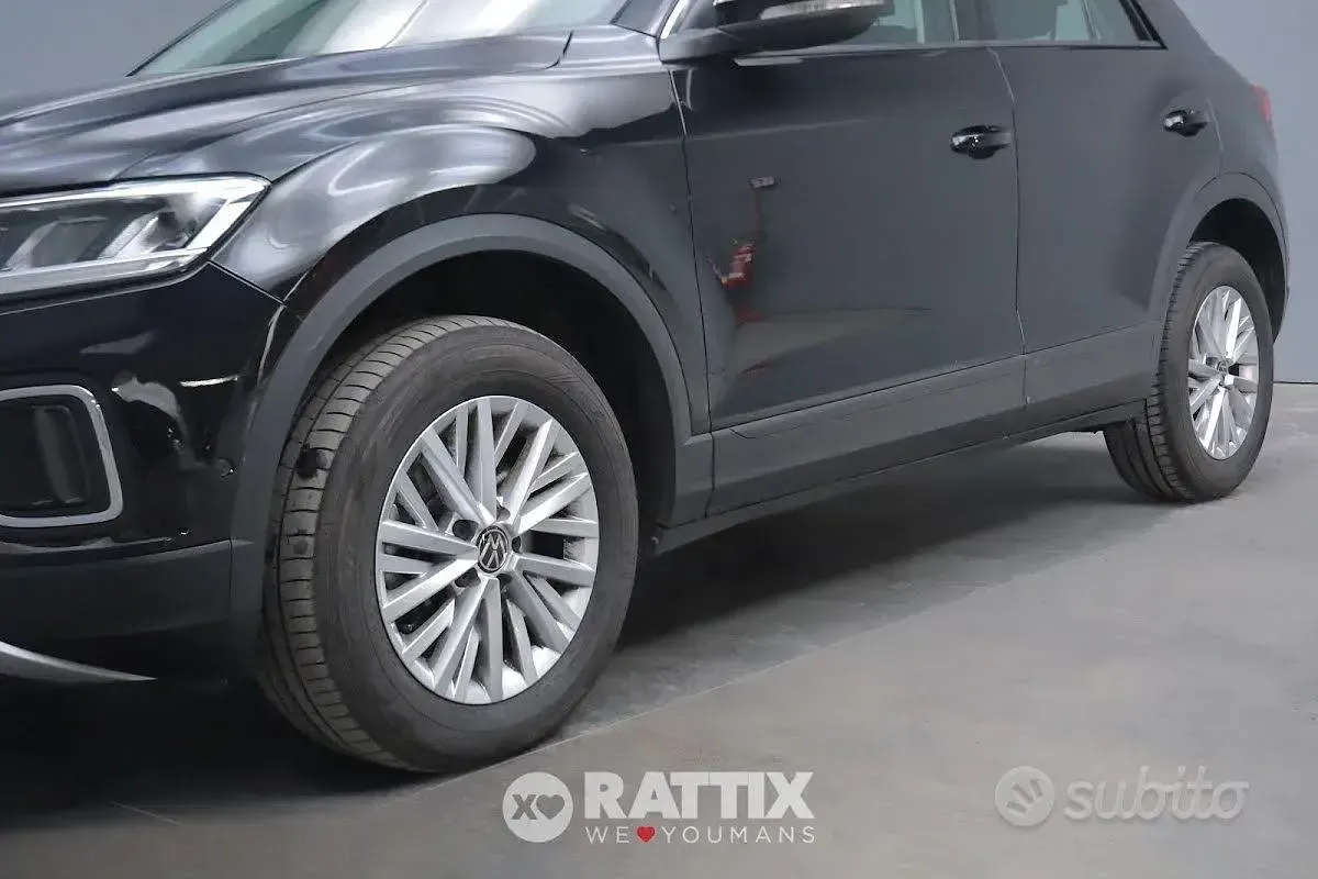 Usata VW T-Roc Life 150 CV (110 kW) 2025 Deep black perlato SUV