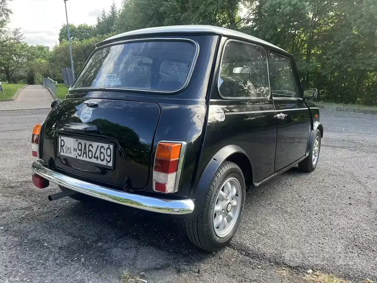 Usata Mini Cooper 61 CV (44 kW) 1991 Nero Utilitaria
