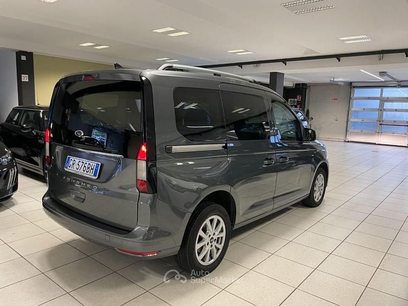 Usata Ford Tourneo Connect Titanium 122 CV (89 kW) 2024 Gray Monovolume