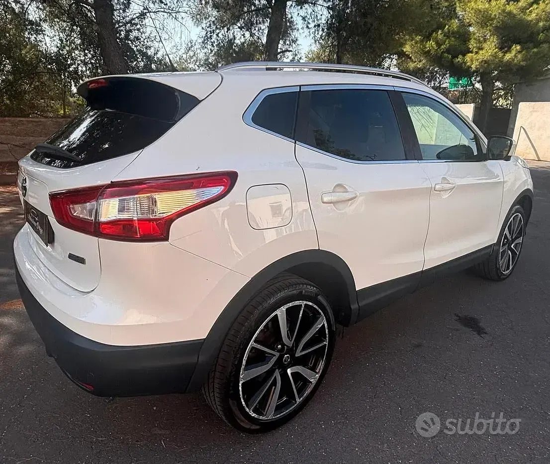 Usata Nissan Qashqai Tekna 131 CV (96 kW) 2014 Bianco SUV