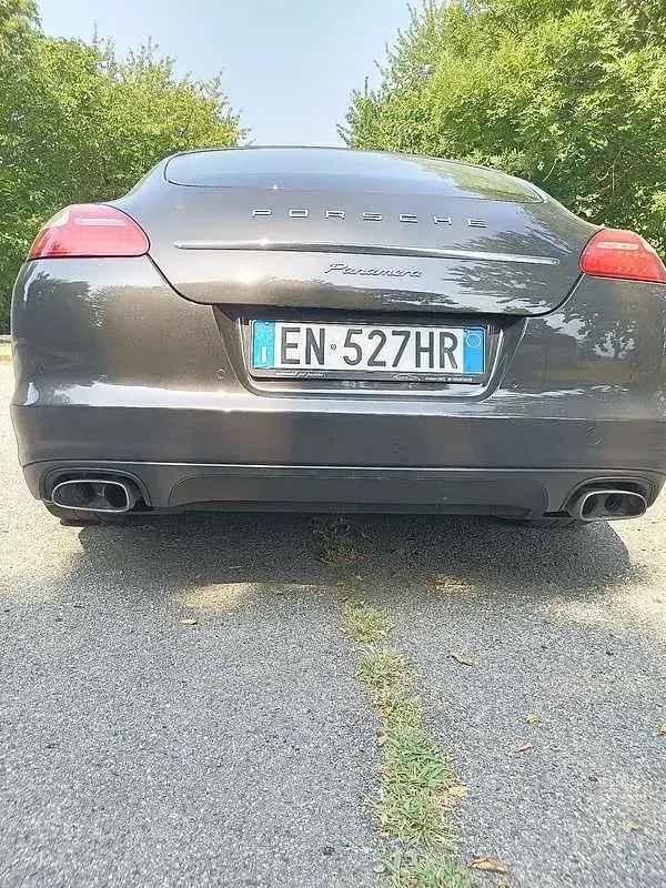 Usata Porsche Panamera 250 CV (183 kW) 2012 Utilitaria