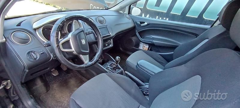 Usata Seat Ibiza 105 CV (77 kW) 2011 Nero Coupé