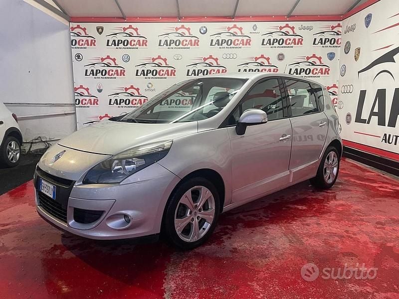 Usata Renault Scénic III Luxe 130 CV (95 kW) 2011 Grigio Monovolume