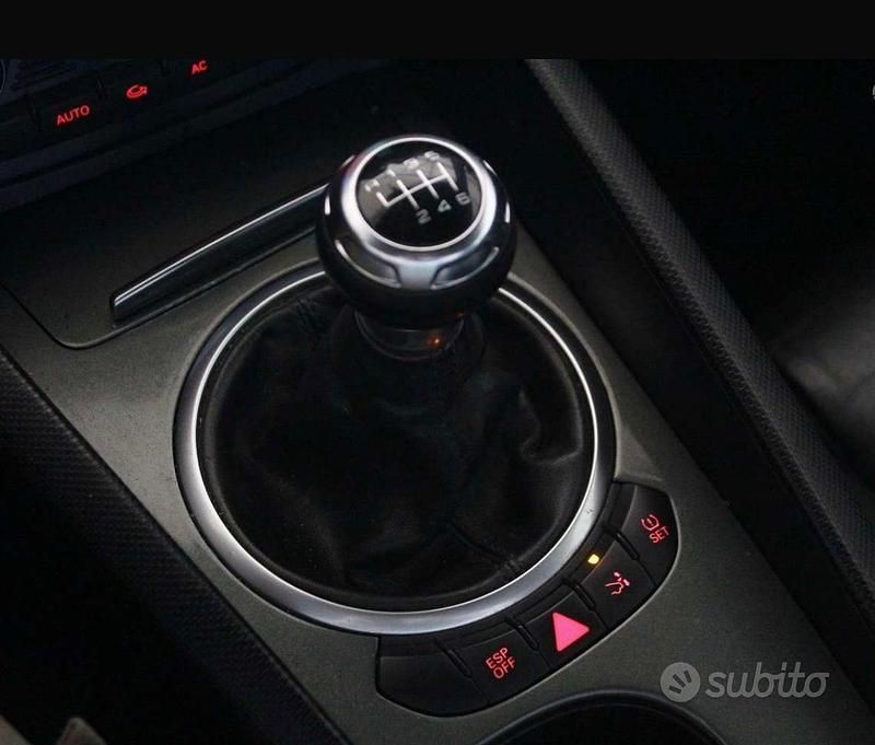 Begagnad Audi TT 170 HK (125 kW) 2009 Svart Sportkupé