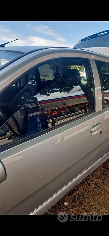 Usata Fiat Punto 101 CV (74 kW) 2004 Grigio Utilitaria