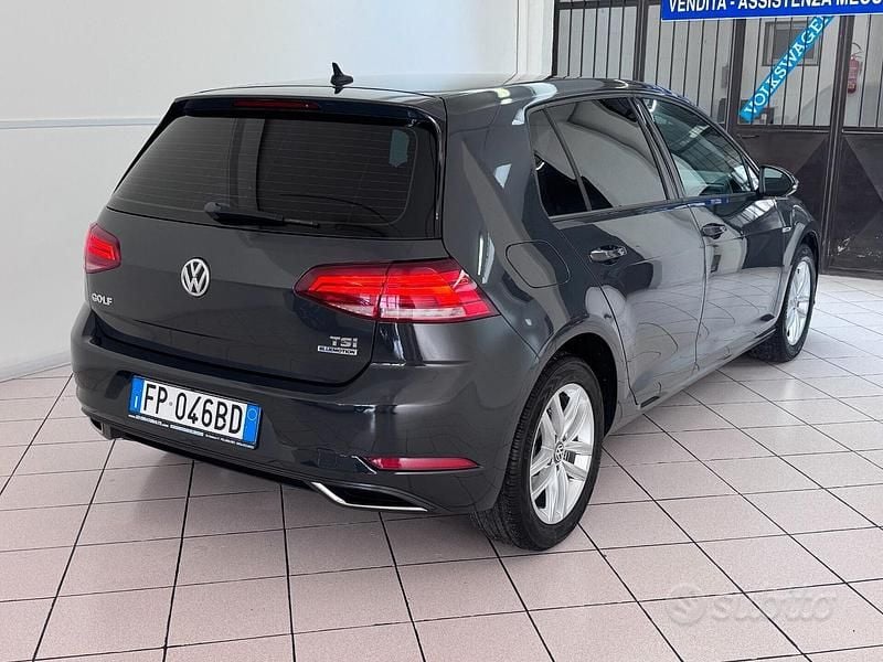 Usata VW Golf Trendline 110 CV (80 kW) 2018 Grigio Berlina