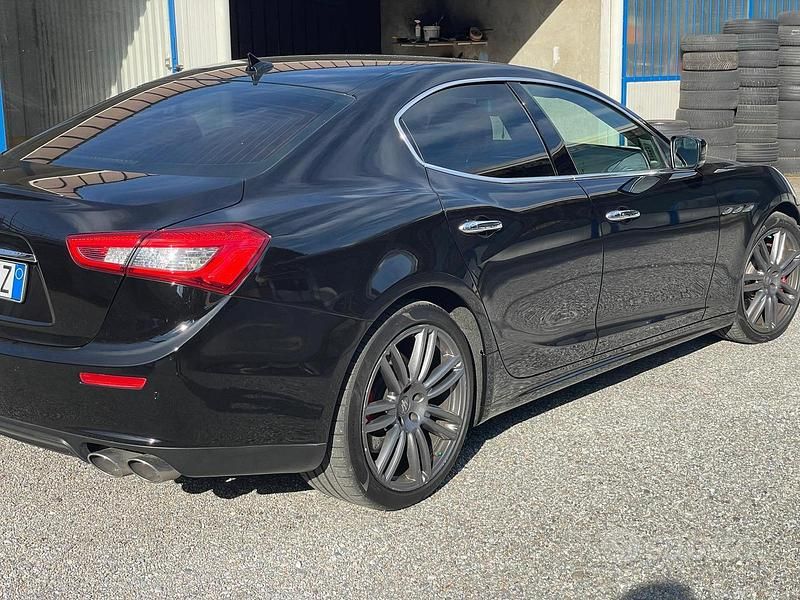 Usata Maserati Ghibli 250 CV (183 kW) 2016 Nero Berlina