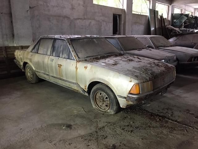 Usata Ford Granada 74 CV (54 kW) 1978 Grigio