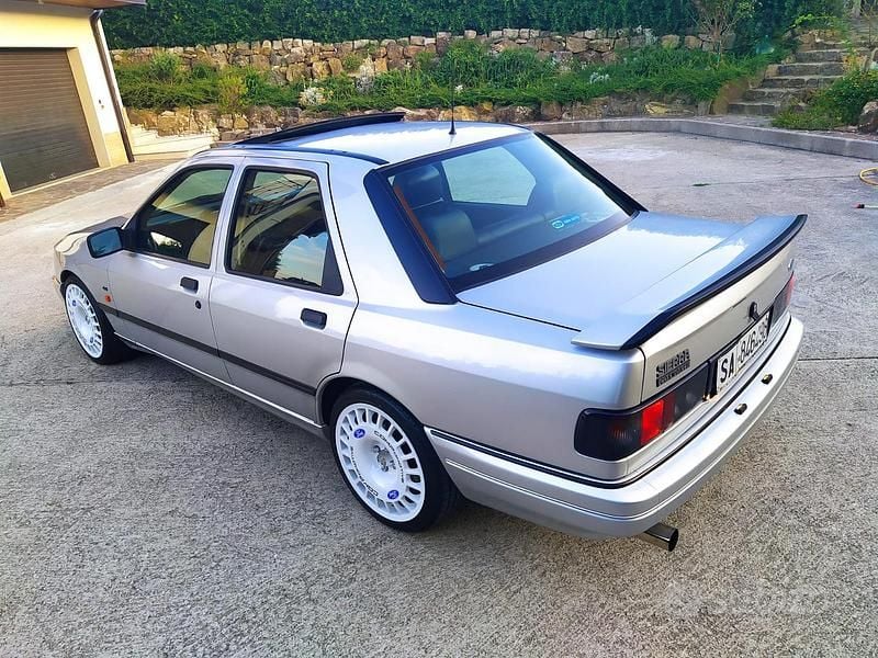 Usata Ford Sierra 200 CV (147 kW) 1991 Grigio Berlina