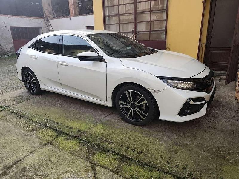 Usata Honda Civic Elegance 120 CV (88 kW) 2021 Bianco Berlina