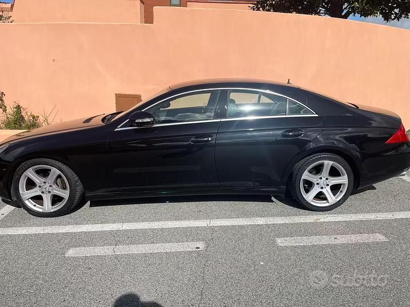 Usata Mercedes CLS320 2006 Nero Coupé