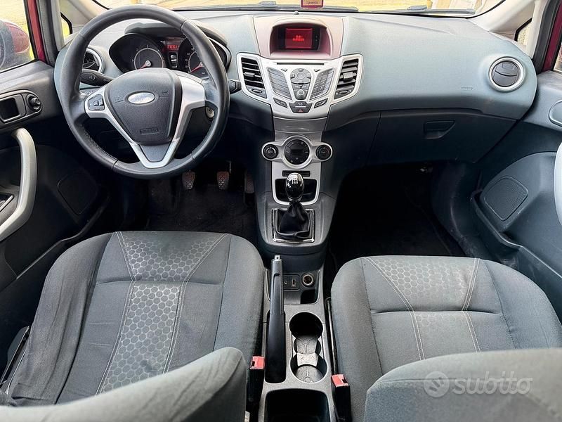 Usata Ford Fiesta 2008 Rosso Utilitaria