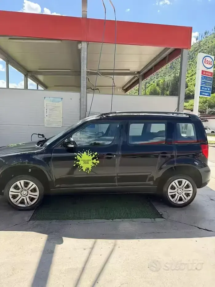 Usata Skoda Yeti 105 CV (77 kW) 2010 Nero SUV