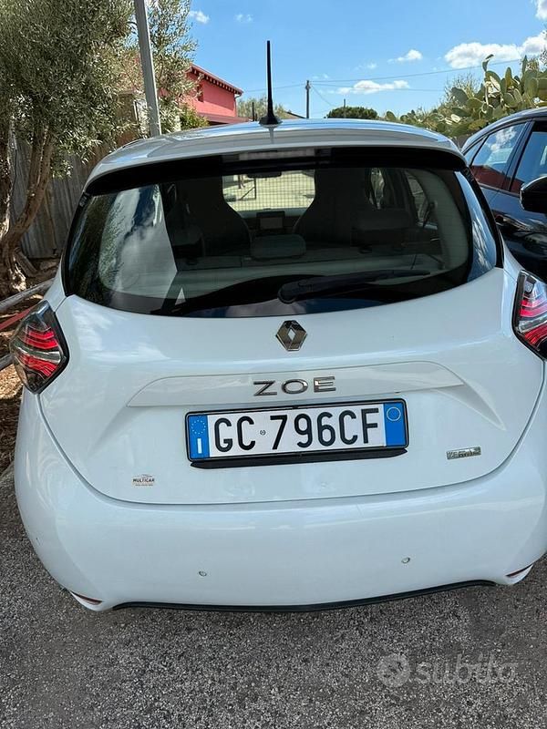 Usata Renault Zoe 100 kW (136 CV) 2021 Bianco Utilitaria