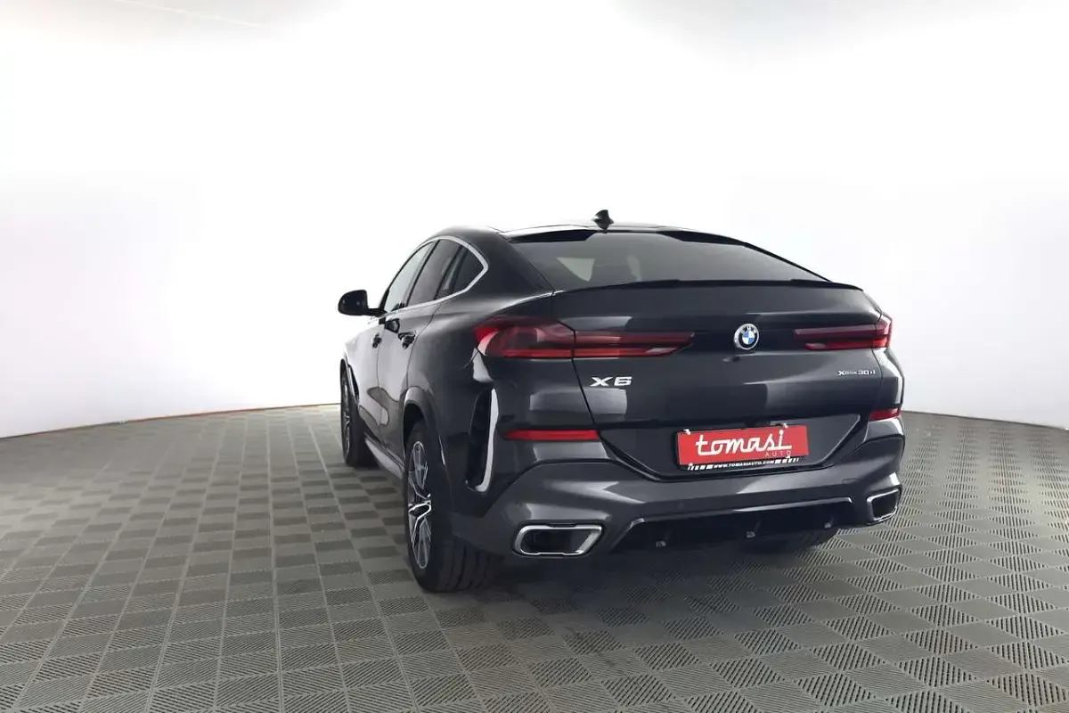 Usata BMW X6 M Sport 286 CV (210 kW) 2021 Nero sapphire SUV