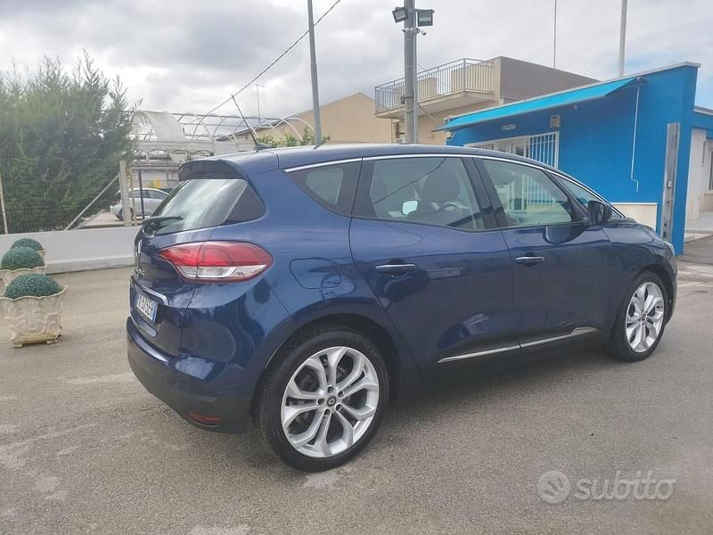 Usata Renault Scénic IV 120 CV (88 kW) 2019 Blu Monovolume
