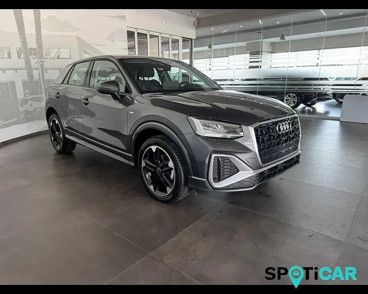 Usata Audi Q2 Ambiente 116 CV (85 kW) 2025 Grigio SUV