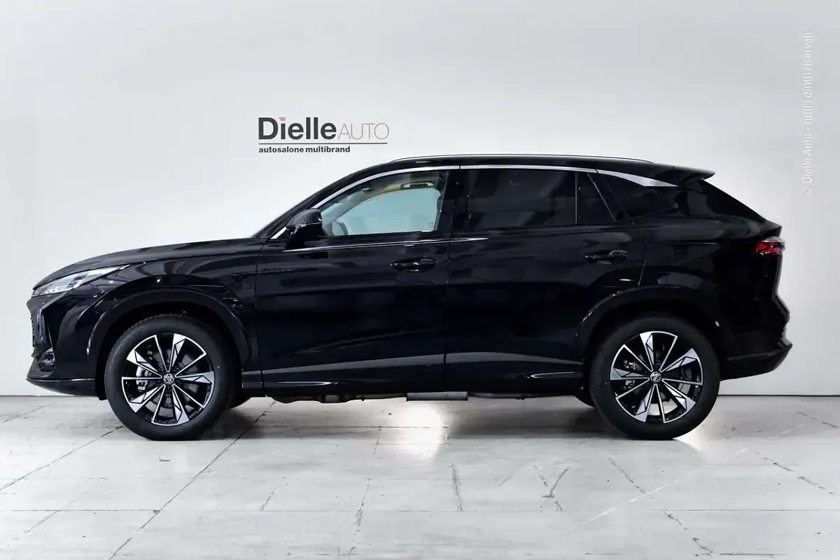 Nuova MG HS Luxury 224 CV (164 kW) 2026 Pebble black SUV