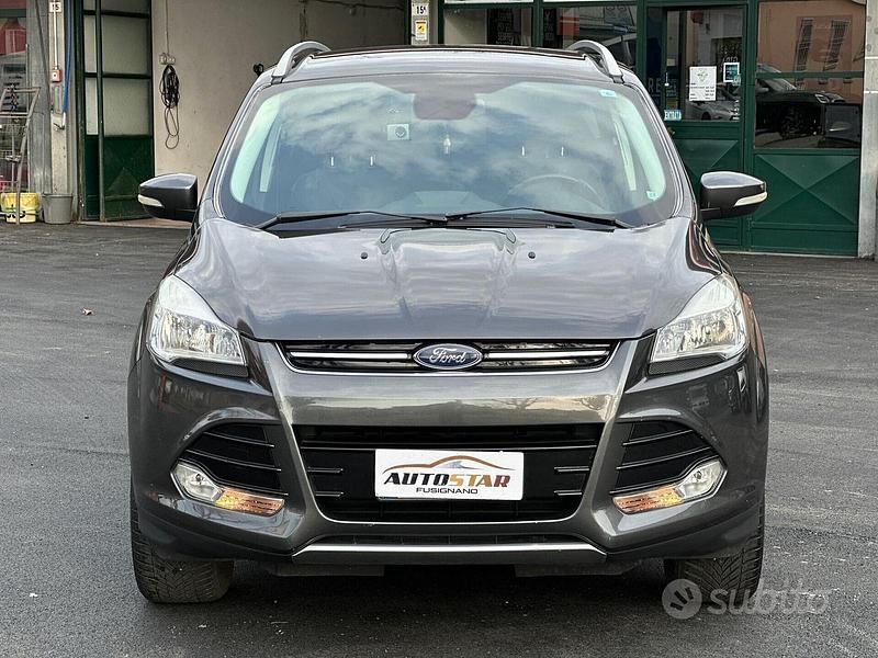 Usata Ford Kuga Titanium 150 CV (110 kW) 2017 Grigio SUV