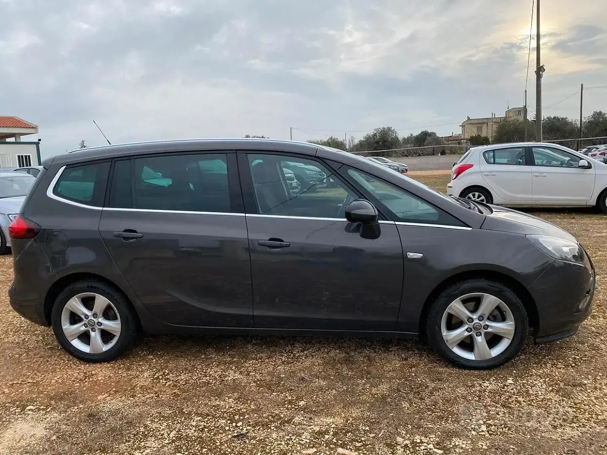 Usata Opel Zafira 136 CV (100 kW) 2015 Grigio Monovolume