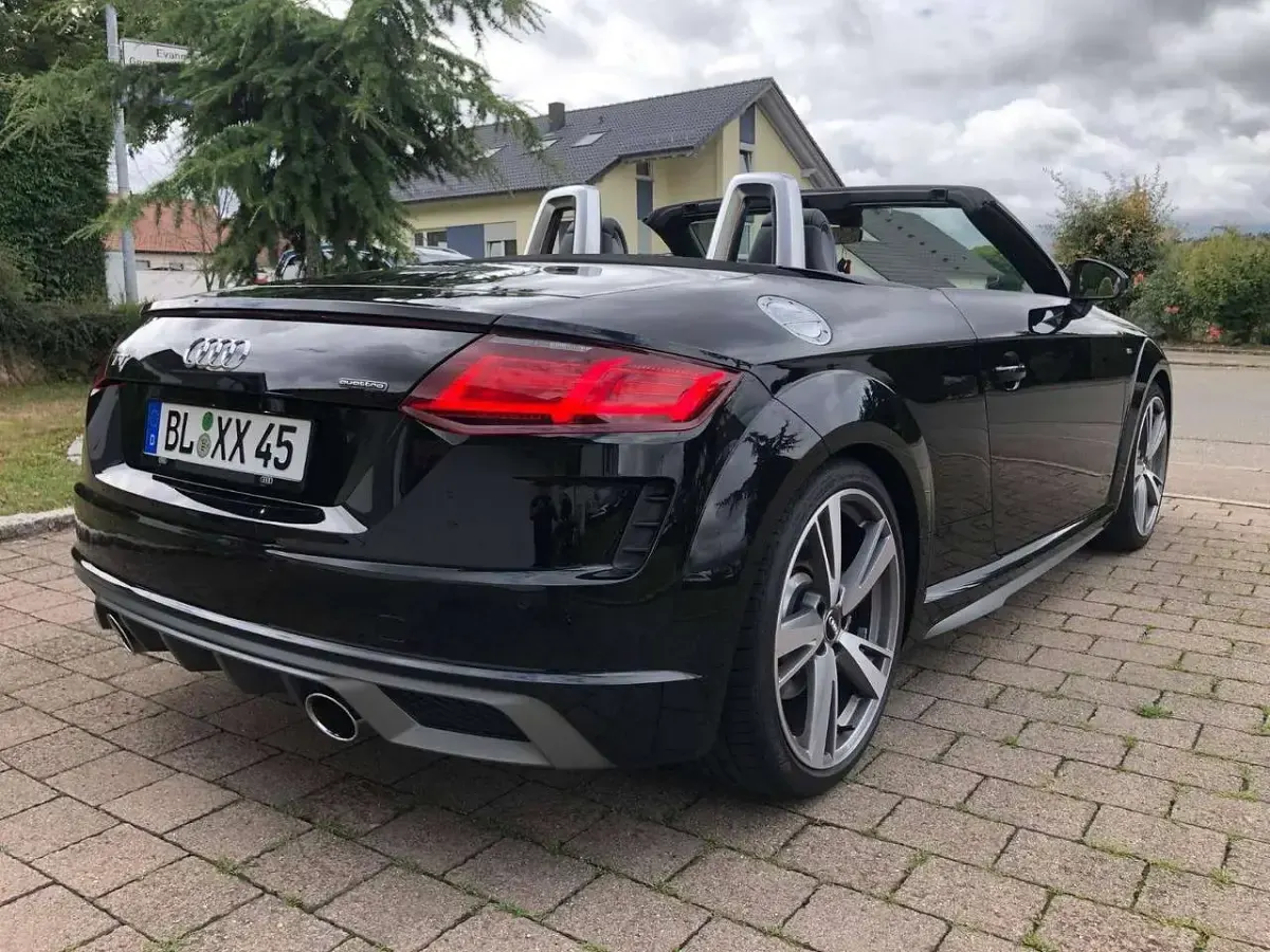 Usata Audi TT Roadster Ambiente 245 CV (180 kW) 2019 Nero Cabrio