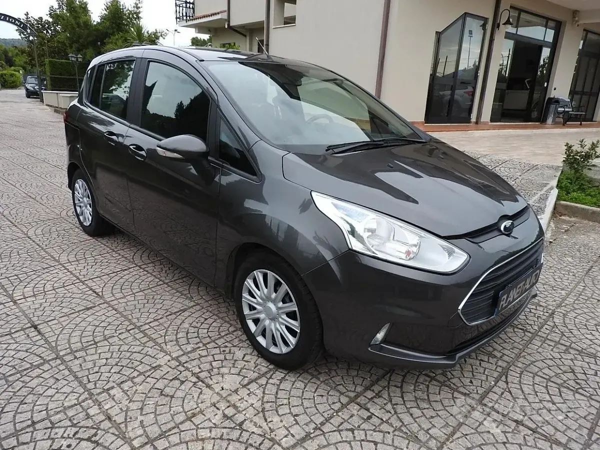 Usata Ford B-MAX 75 CV (55 kW) 2017 Grigio Monovolume