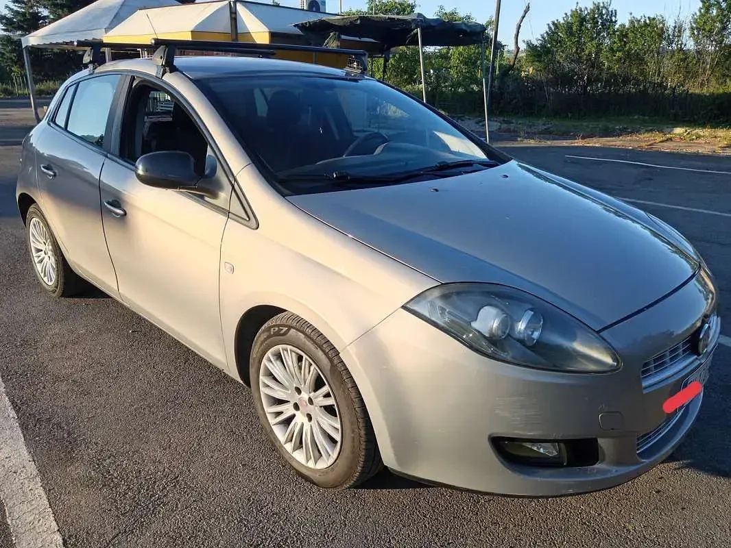 Usata Fiat Bravo Dynamic 120 CV (88 kW) 2011 Oro Utilitaria