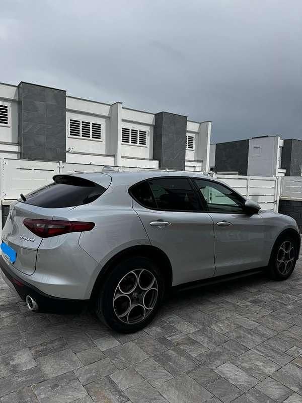 Usata Alfa Romeo Stelvio 160 CV (117 kW) 2021 Argento SUV