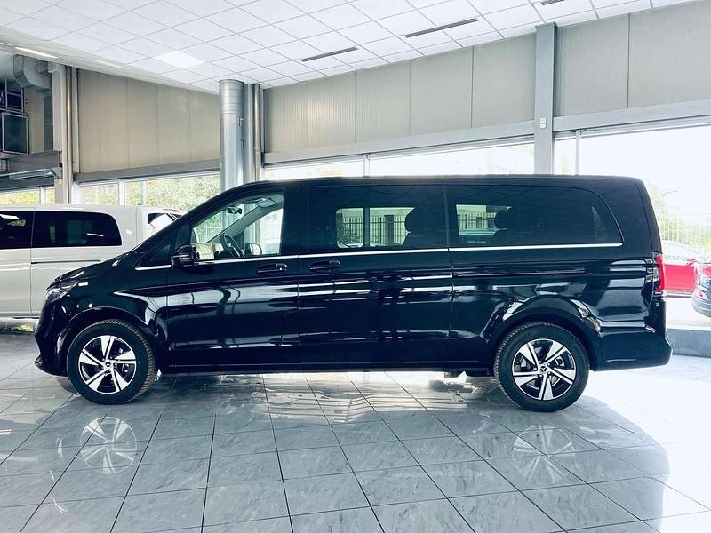 Nuova Mercedes V250 Avantgarde 190 CV (139 kW) 2025 Nero Monovolume