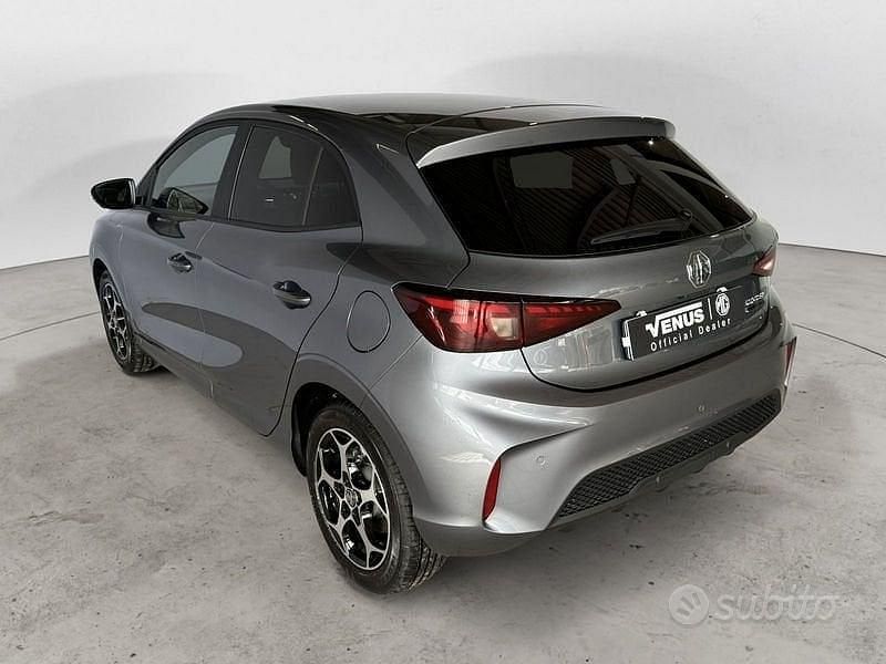 Usata MG MG3 Luxury 194 CV (142 kW) 2024 Grigio Utilitaria
