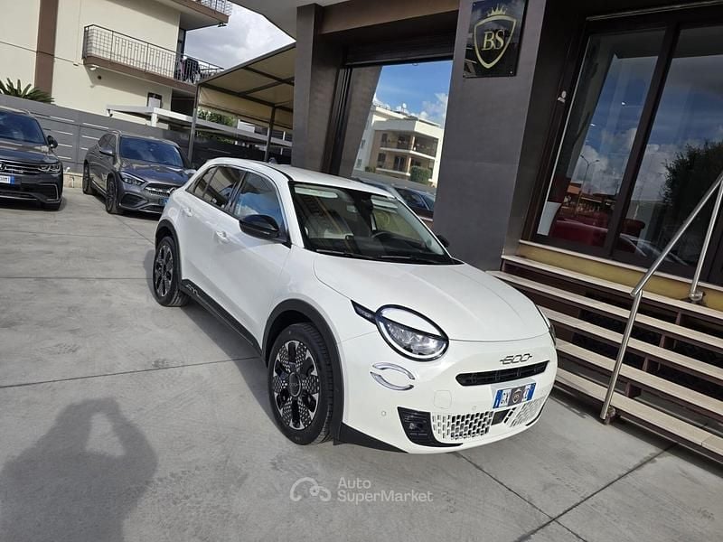 Usata Fiat 600 La Prima 101 CV (74 kW) 2025 Bianco Station wagon