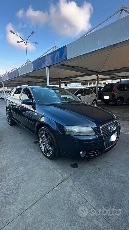 Usata Audi A3 104 CV (76 kW) 2005 Blu Utilitaria