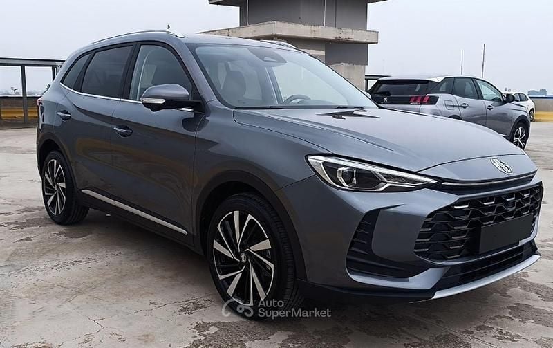 Nuova MG ZS Luxury 197 CV (144 kW) 2026 Gray SUV