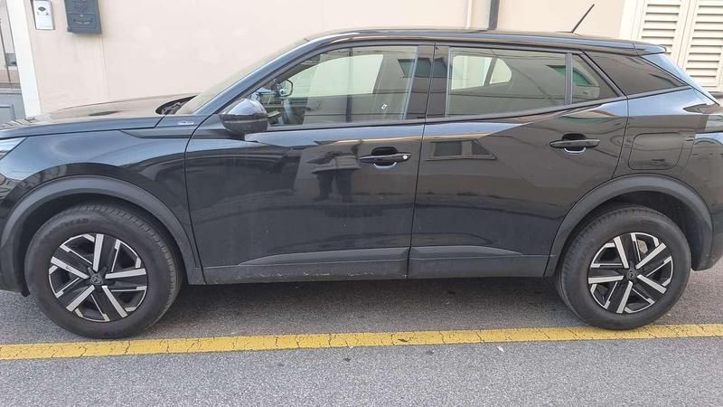 Usata Peugeot 2008 Allure 101 CV (74 kW) 2024 Nero SUV