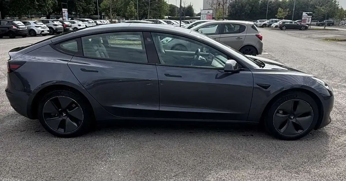 Usata Tesla Model 3 Standard Range 88 kW (120 CV) 2023 Berlina