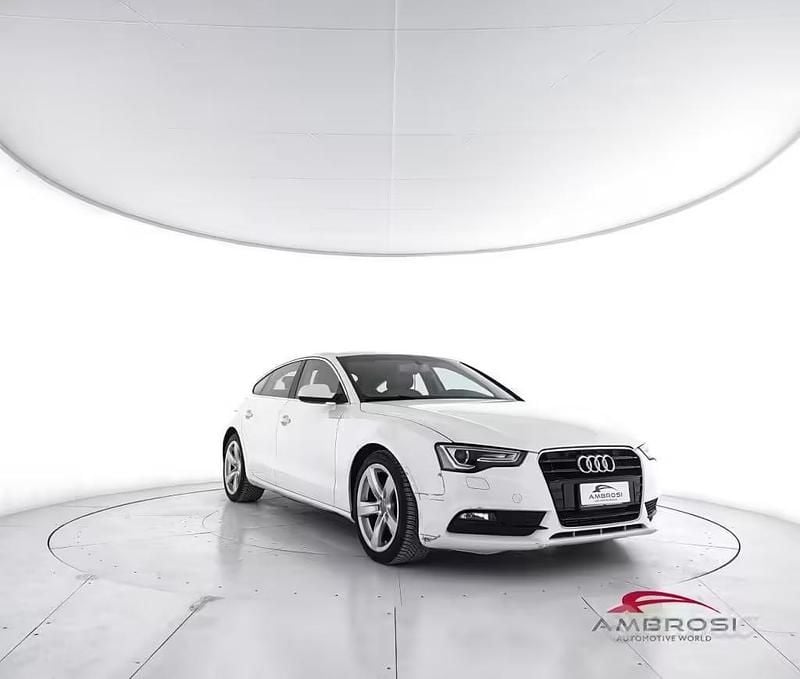 Begagnad Audi A5 177 HK (130 kW) 2014 Vit Sportkupé