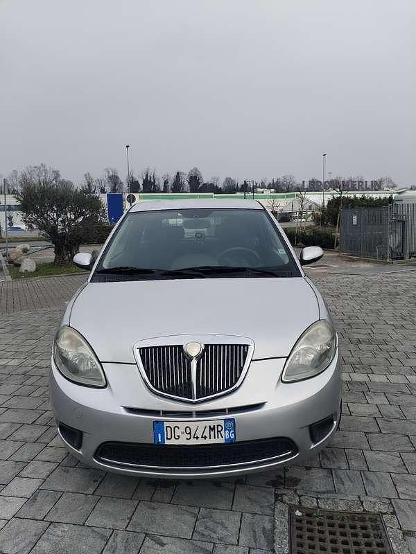 Usata Lancia Ypsilon 60 CV (44 kW) 2007 Utilitaria